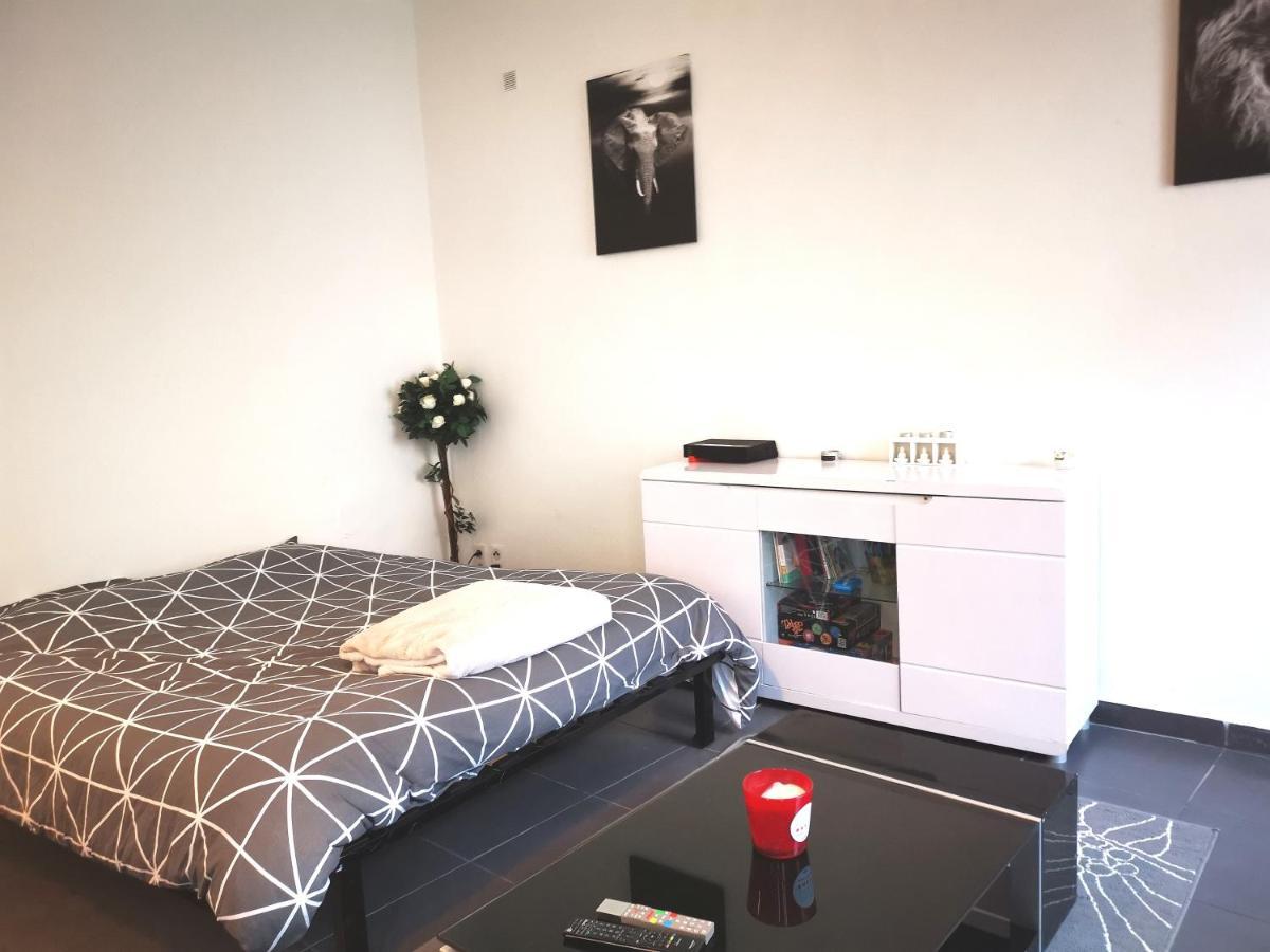 Bienvenue Chez Shiva Apartment Chateauneuf-du-Pape Bagian luar foto