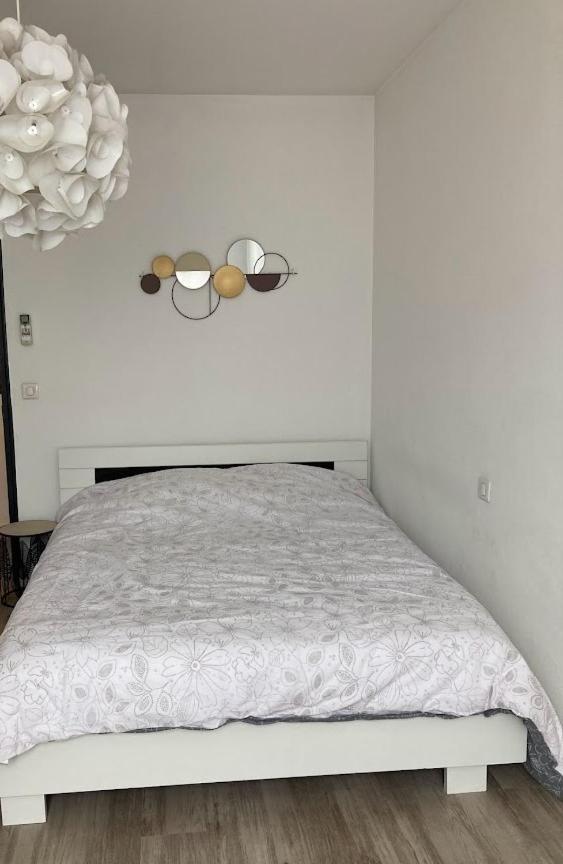 Bienvenue Chez Shiva Apartment Chateauneuf-du-Pape Bagian luar foto