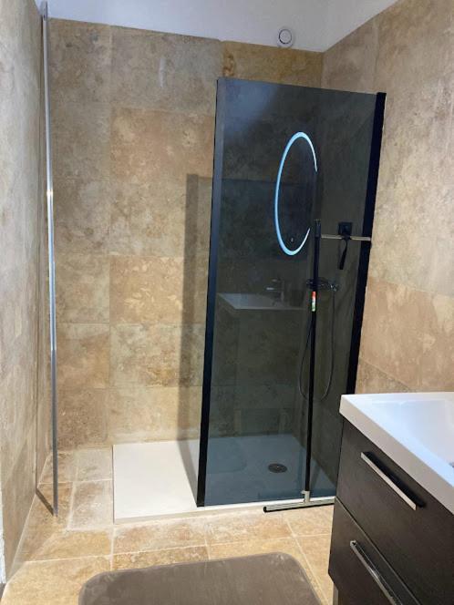 Bienvenue Chez Shiva Apartment Chateauneuf-du-Pape Bagian luar foto